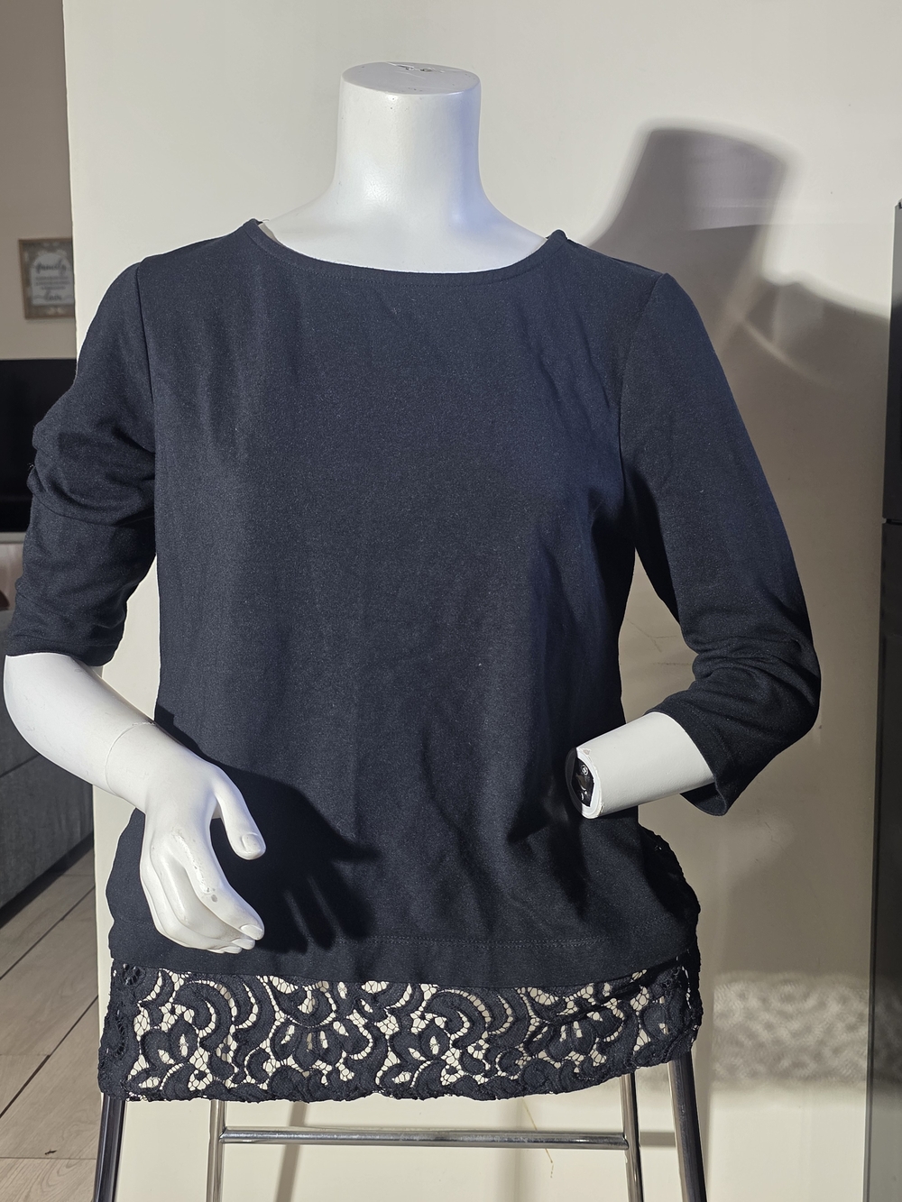 Croft & Barrow Black Tunic with Lace Hem (Size M)